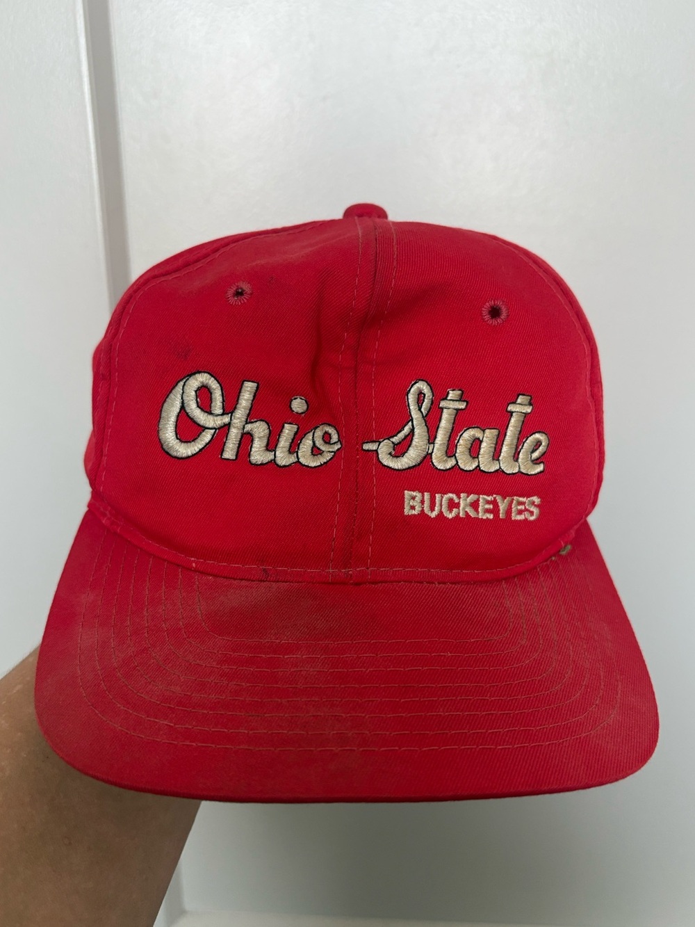 VINTAGE 90S OHIO STATE BUCKEYES SCRIPT RED SNAPBACK HAT